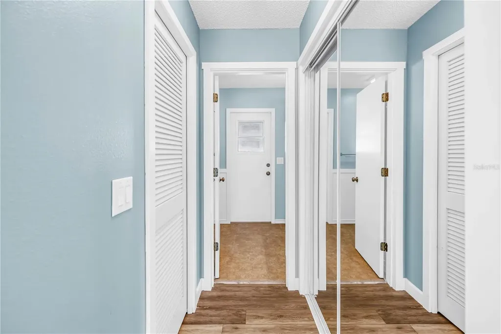 5771 Timberlake Sarasota FL 34243