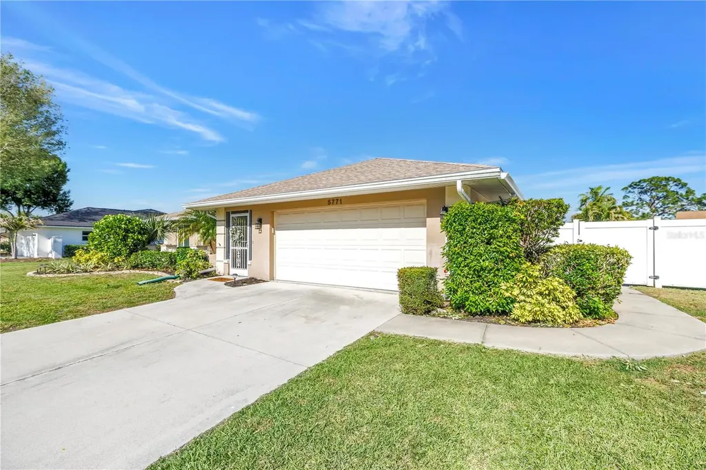 5771 Timberlake Sarasota FL 34243