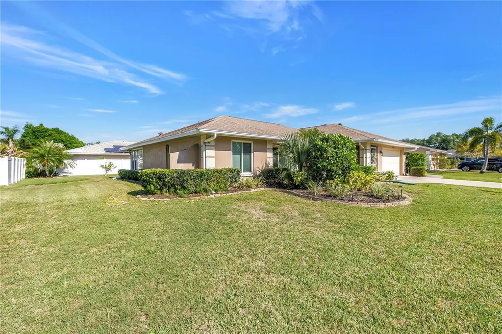 5771 Timberlake Sarasota FL 34243