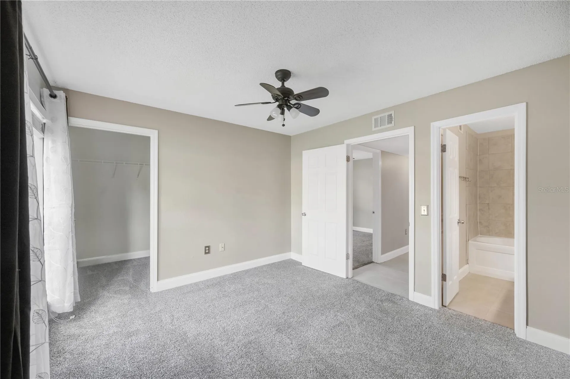 9481 Highland Oak Drive Tampa FL 33647