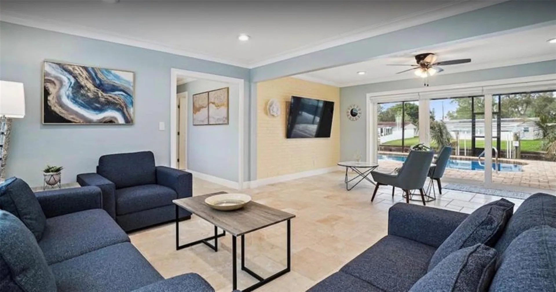 245 78 Th Avenue N St Petersburg FL 33702
