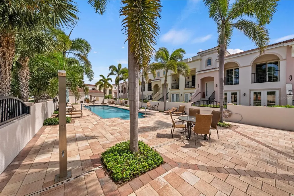 431 Nokomis Avenue S Venice FL 34285
