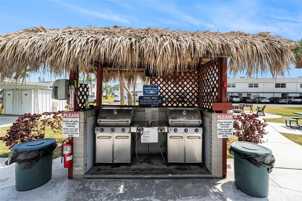 5216 81st Street N St Petersburg FL 33709
