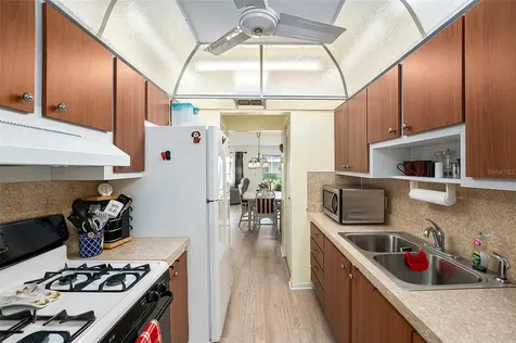 5216 81st Street N St Petersburg FL 33709