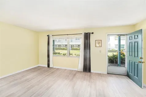 5216 81st Street N St Petersburg FL 33709