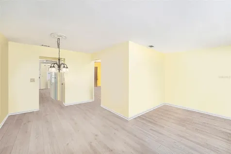 5216 81st Street N St Petersburg FL 33709
