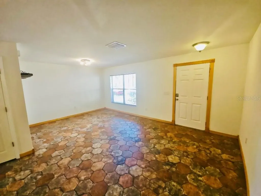 7703 N Branch Avenue Tampa FL 33604