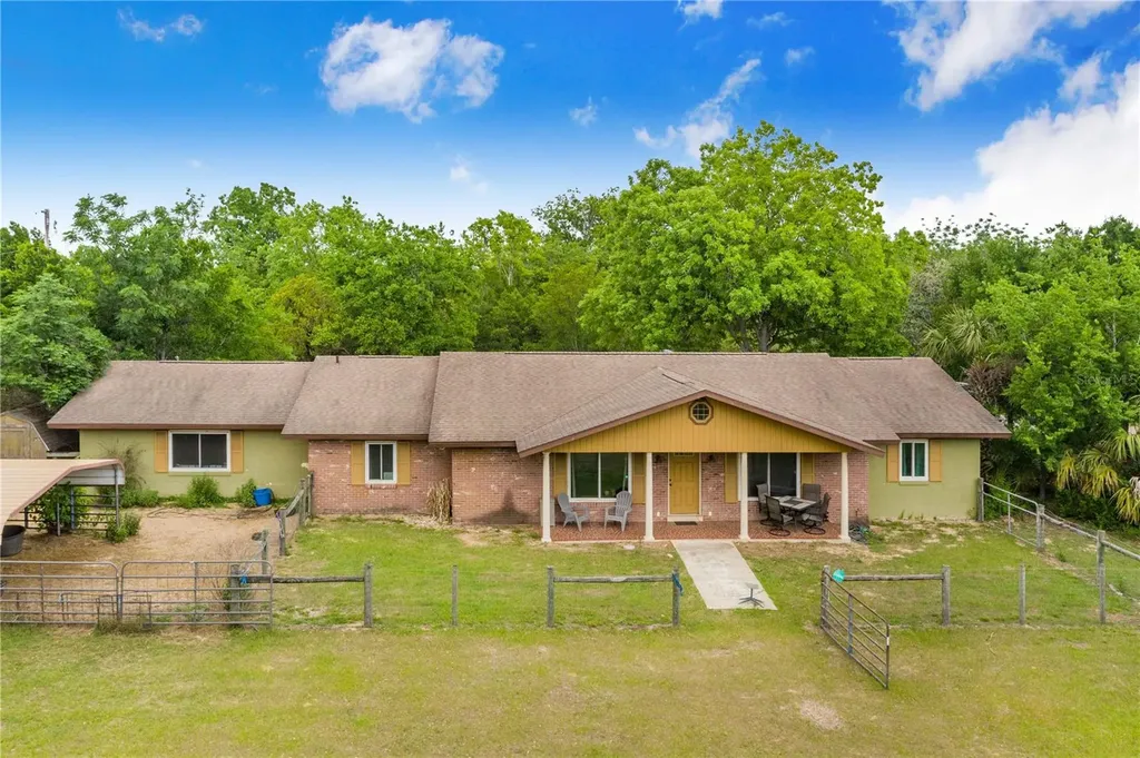 1616 Champagne Road Davenport FL 33837