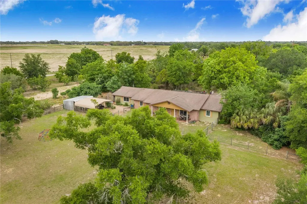 1616 Champagne Road Davenport FL 33837
