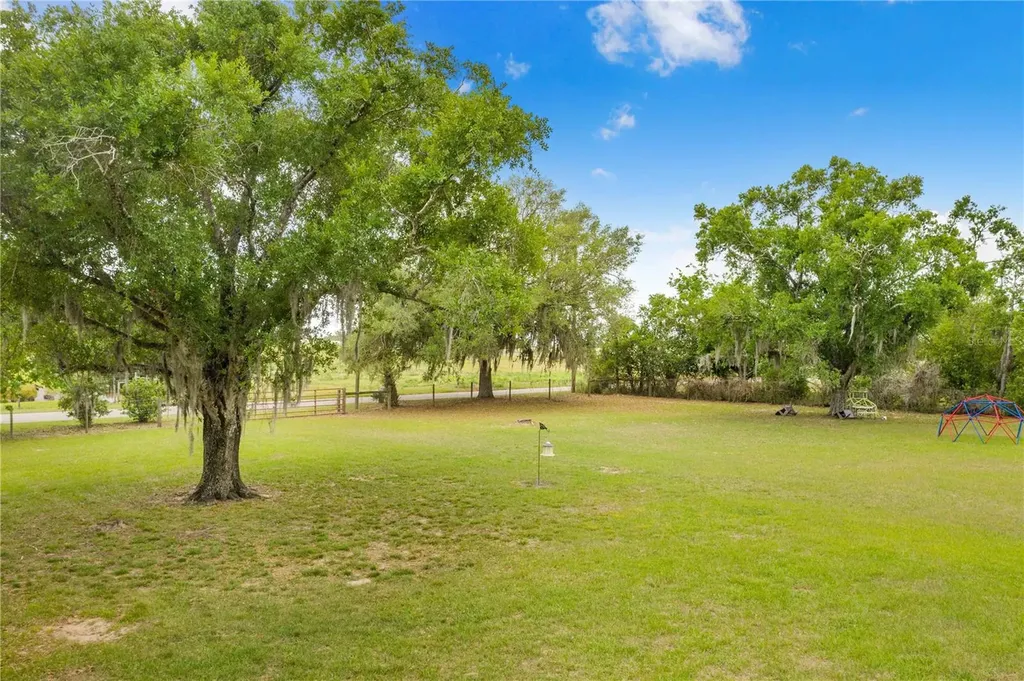 1616 Champagne Road Davenport FL 33837