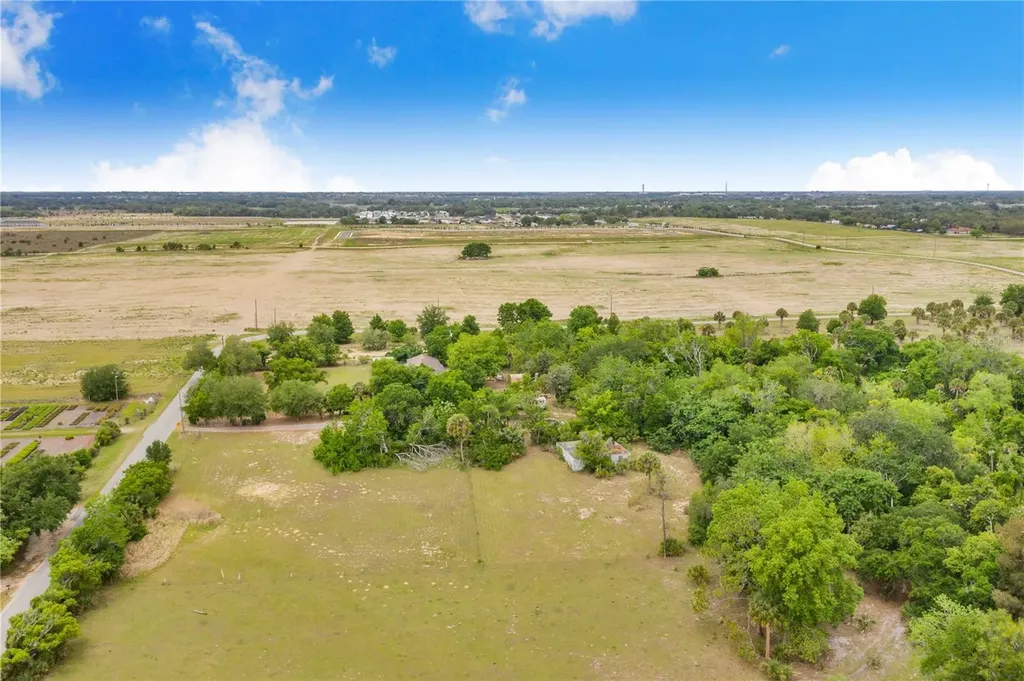 1616 Champagne Road Davenport FL 33837