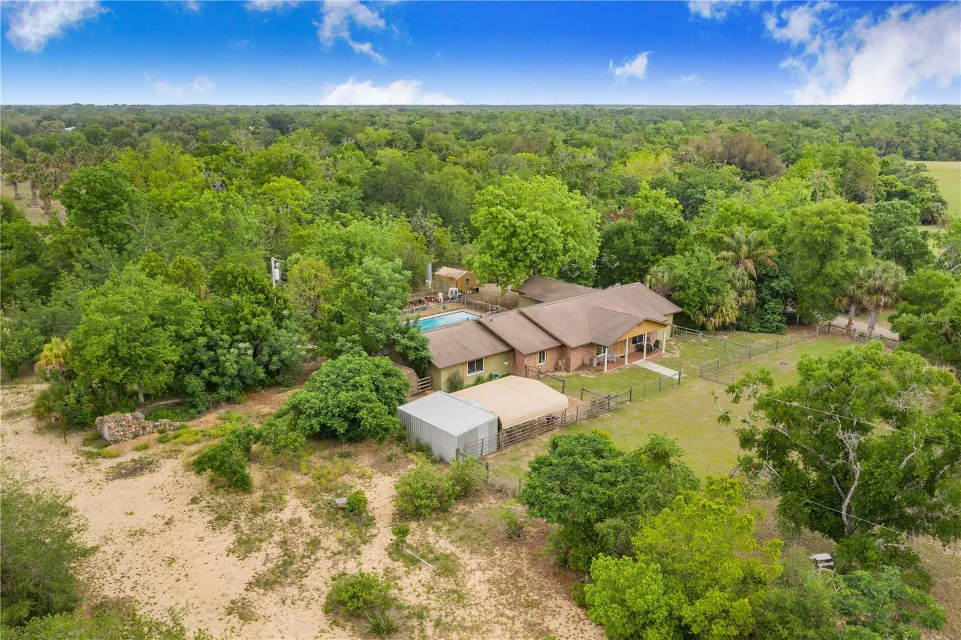 1616 Champagne Road Davenport FL 33837