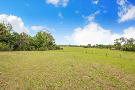 1616 Champagne Road Davenport FL 33837