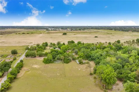 1616 Champagne Road Davenport FL 33837