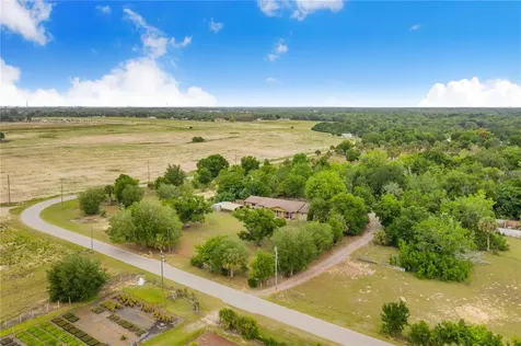 1616 Champagne Road Davenport FL 33837