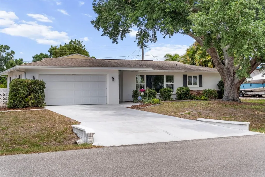 1214 Poplar Avenue Venice FL 34285