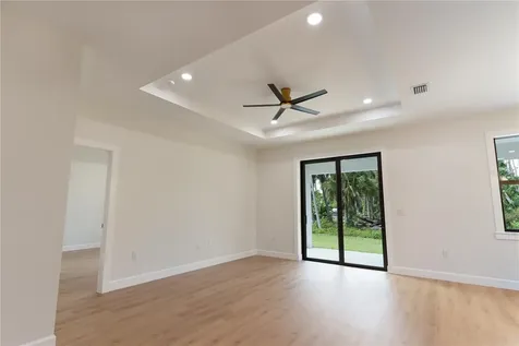 17399 Vallybrook Avenue Port Charlotte FL 33954