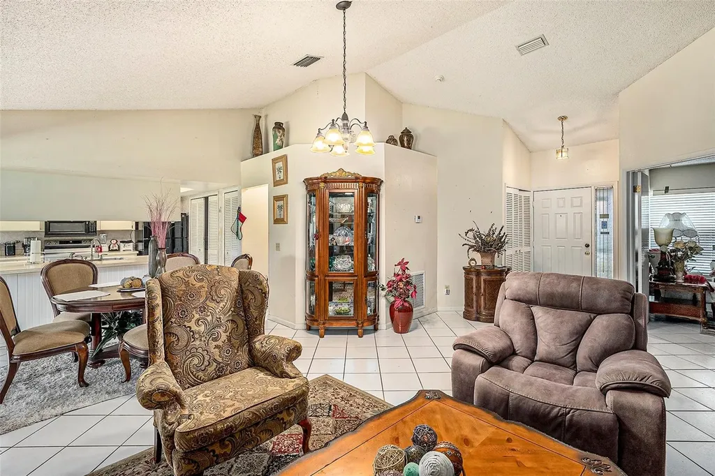 1606 Dusty Rose Lane Brandon FL 33510