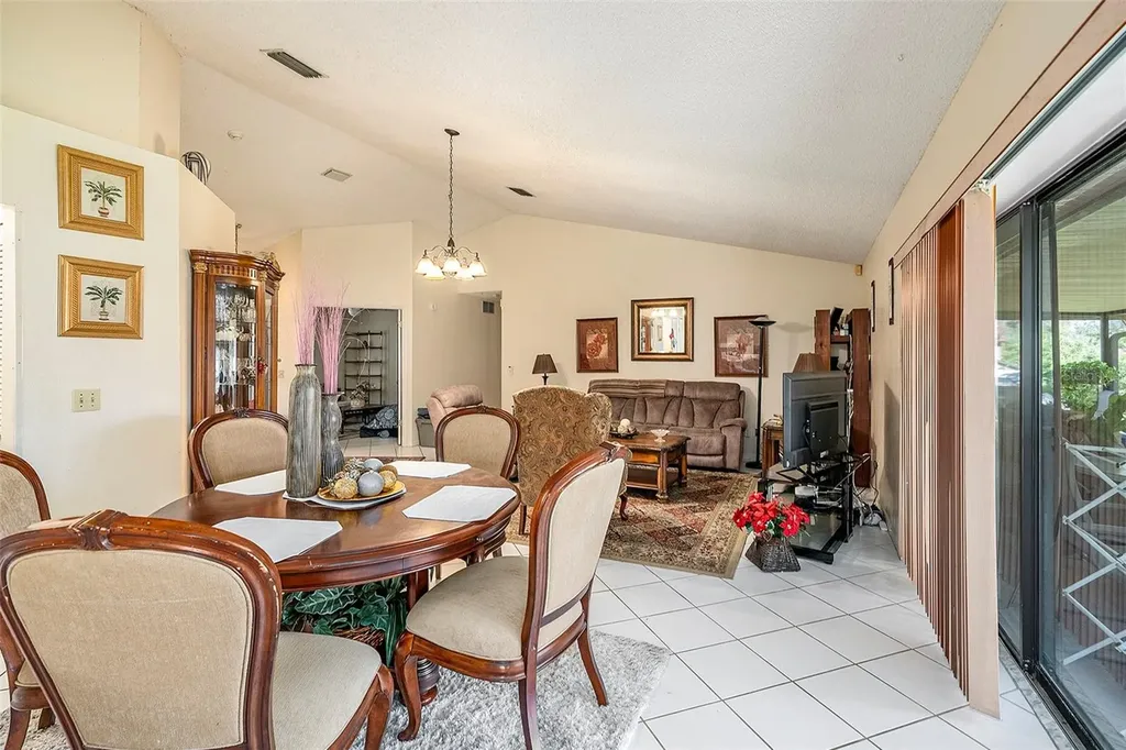 1606 Dusty Rose Lane Brandon FL 33510