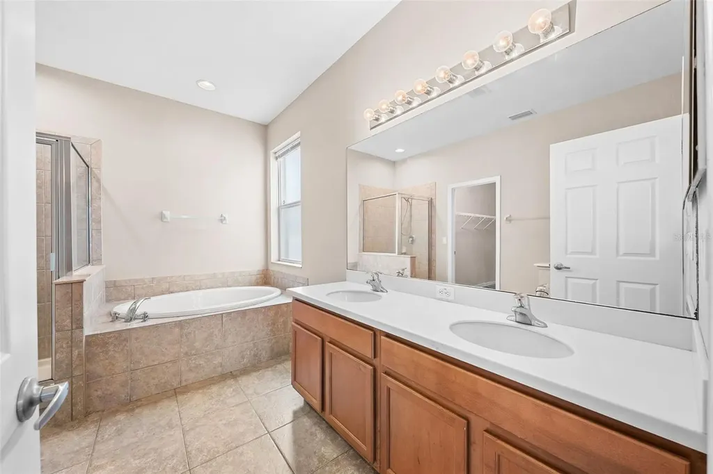 910 Fern Leaf Drive Ruskin FL 33570