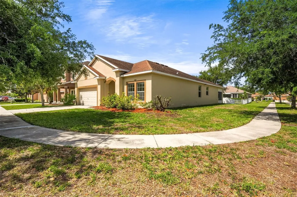 910 Fern Leaf Drive Ruskin FL 33570