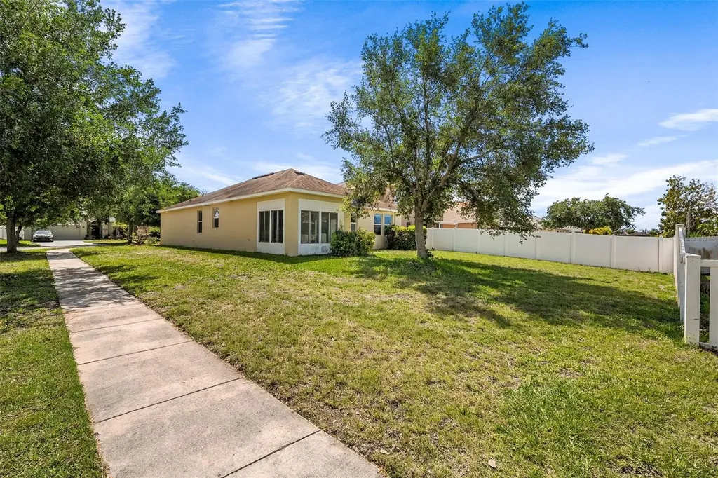 910 Fern Leaf Drive Ruskin FL 33570