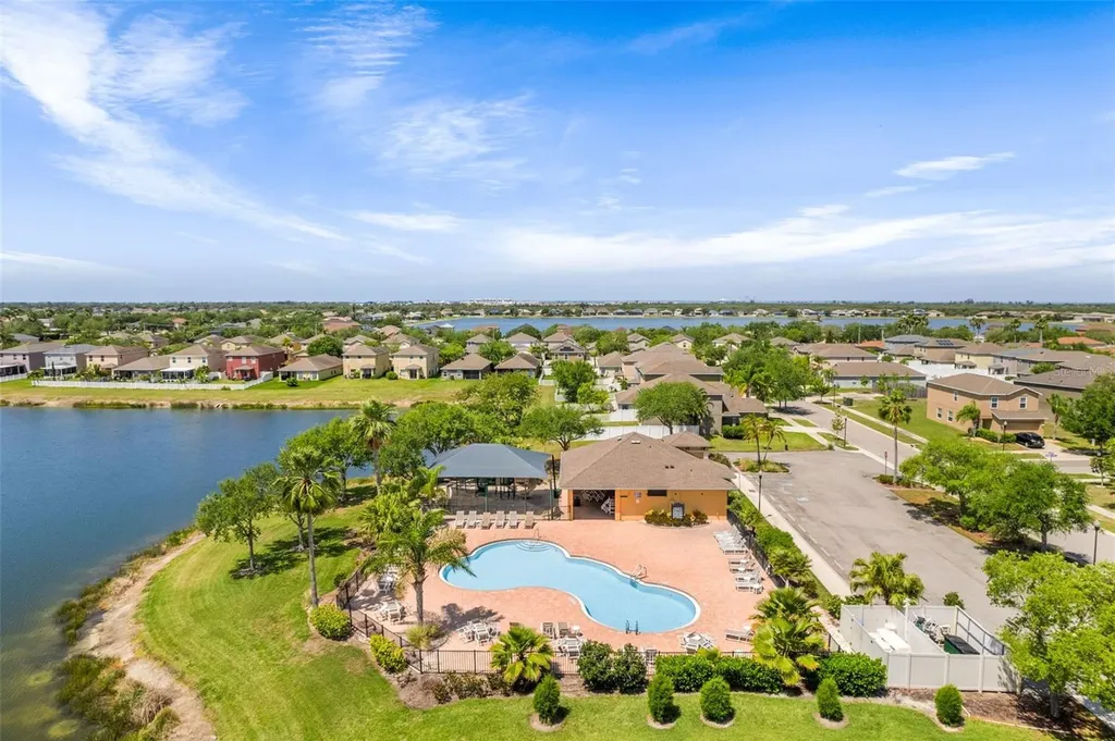 910 Fern Leaf Drive Ruskin FL 33570