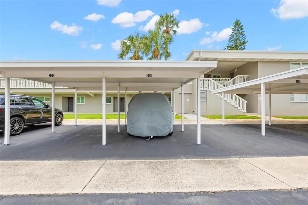 400 Larboard Way Clearwater Beach FL 33767