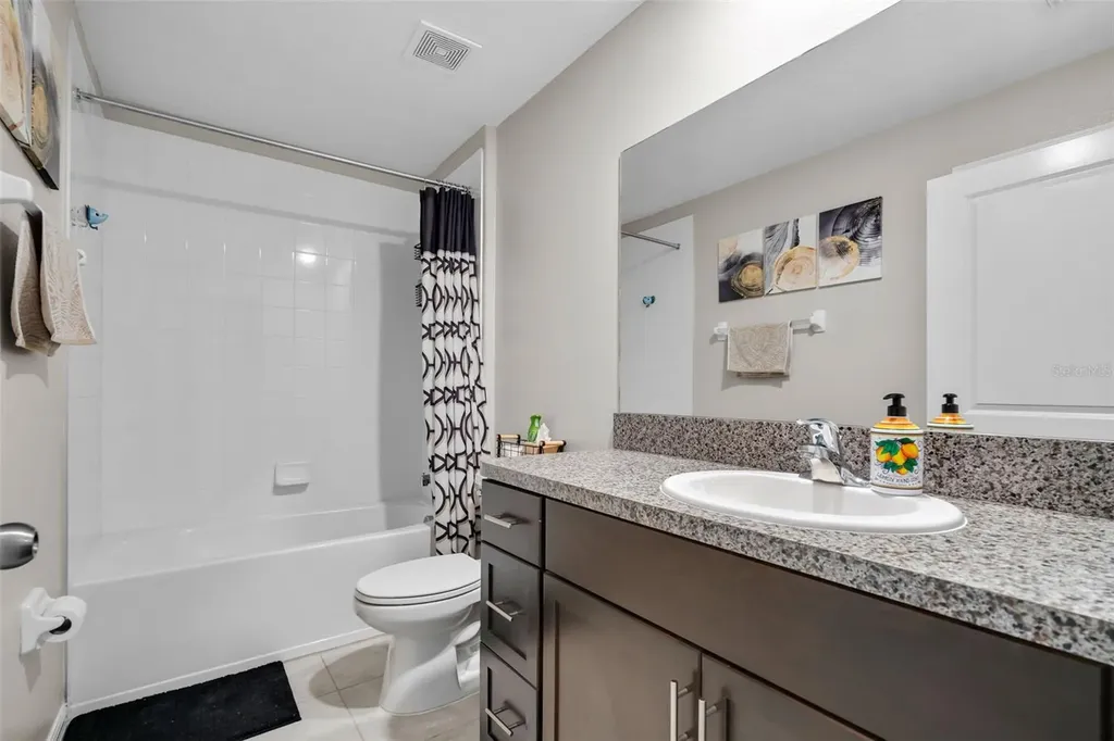 3806 Daisy Bloom Place Tampa FL 33619