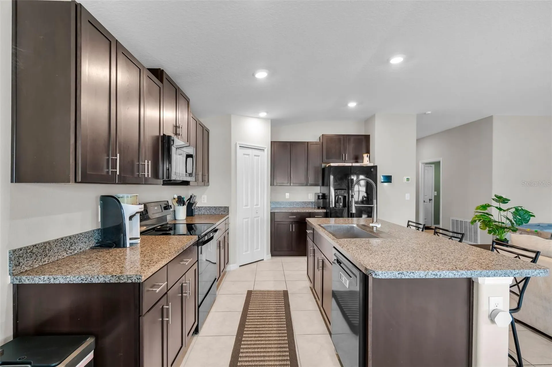 3806 Daisy Bloom Place Tampa FL 33619