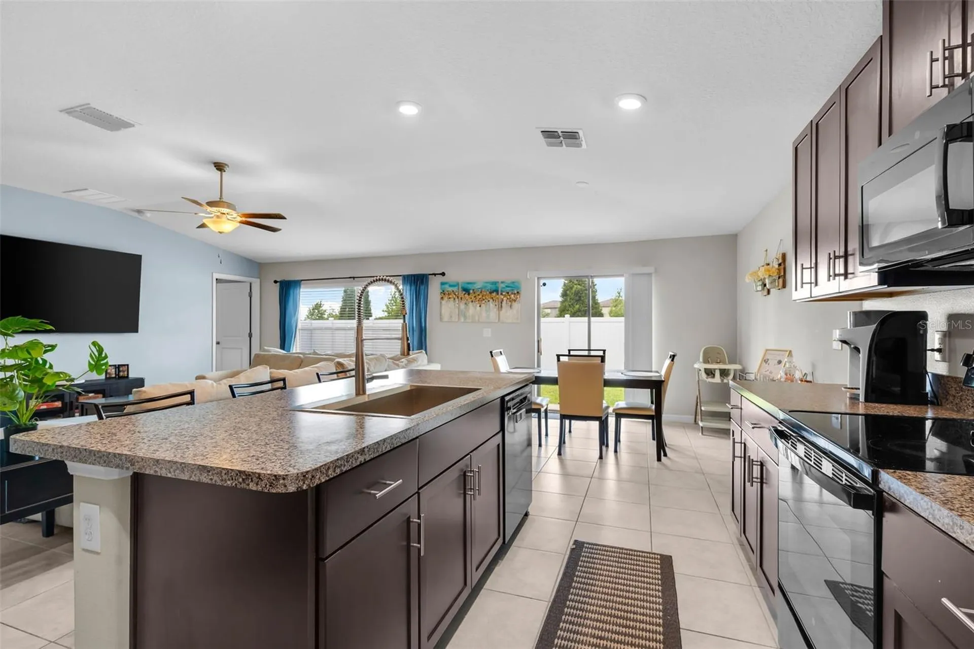 3806 Daisy Bloom Place Tampa FL 33619