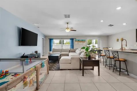 3806 Daisy Bloom Place Tampa FL 33619