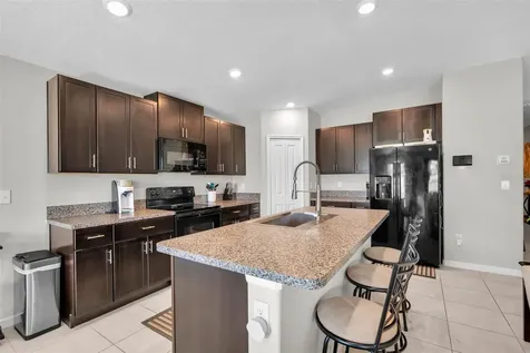 3806 Daisy Bloom Place Tampa FL 33619
