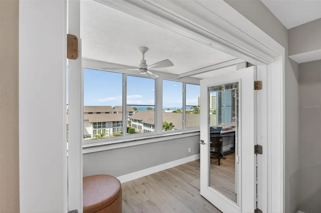 1080 W Peppertree Lane Sarasota FL 34242