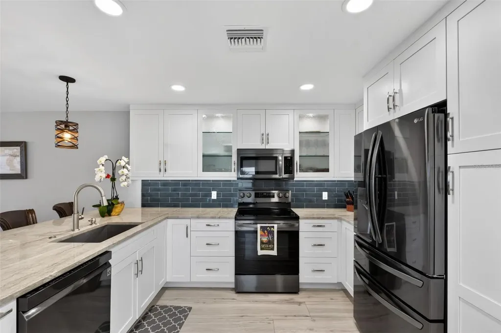 1080 W Peppertree Lane Sarasota FL 34242