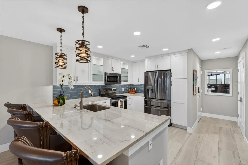 1080 W Peppertree Lane Sarasota FL 34242