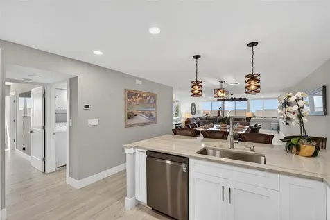 1080 W Peppertree Lane Sarasota FL 34242