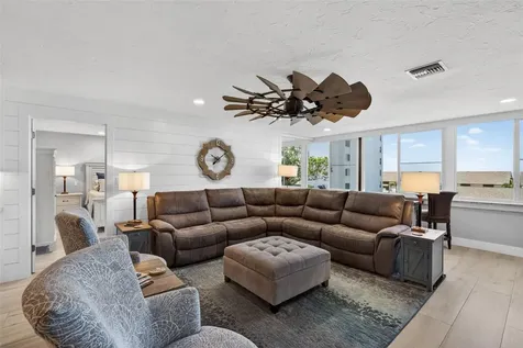 1080 W Peppertree Lane Sarasota FL 34242