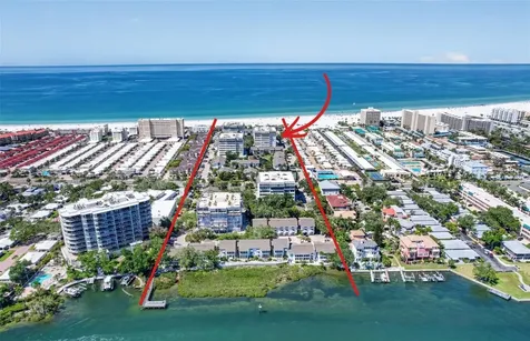 1080 W Peppertree Lane Sarasota FL 34242
