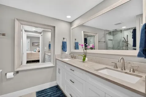 1080 W Peppertree Lane Sarasota FL 34242