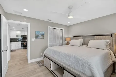 1080 W Peppertree Lane Sarasota FL 34242