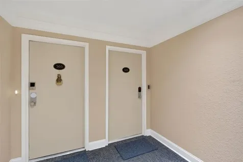1080 W Peppertree Lane Sarasota FL 34242