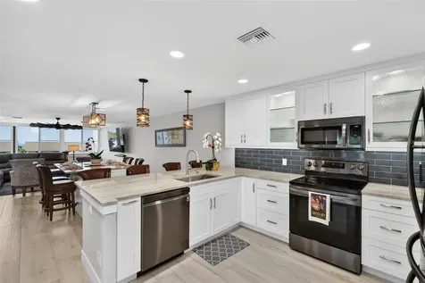 1080 W Peppertree Lane Sarasota FL 34242
