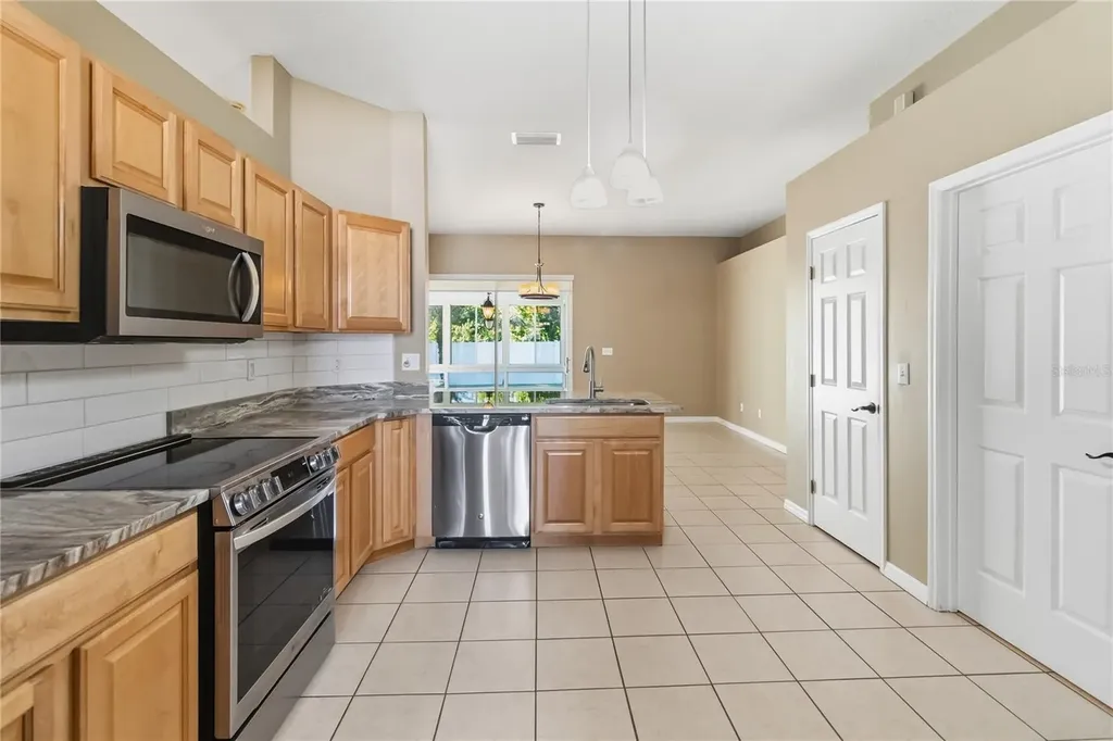 677 Buckhaven Loop Ocoee FL 34761