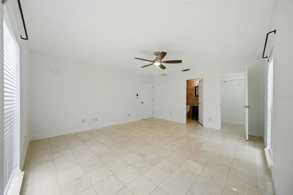 2512 W Kansas Avenue Tampa FL 33629