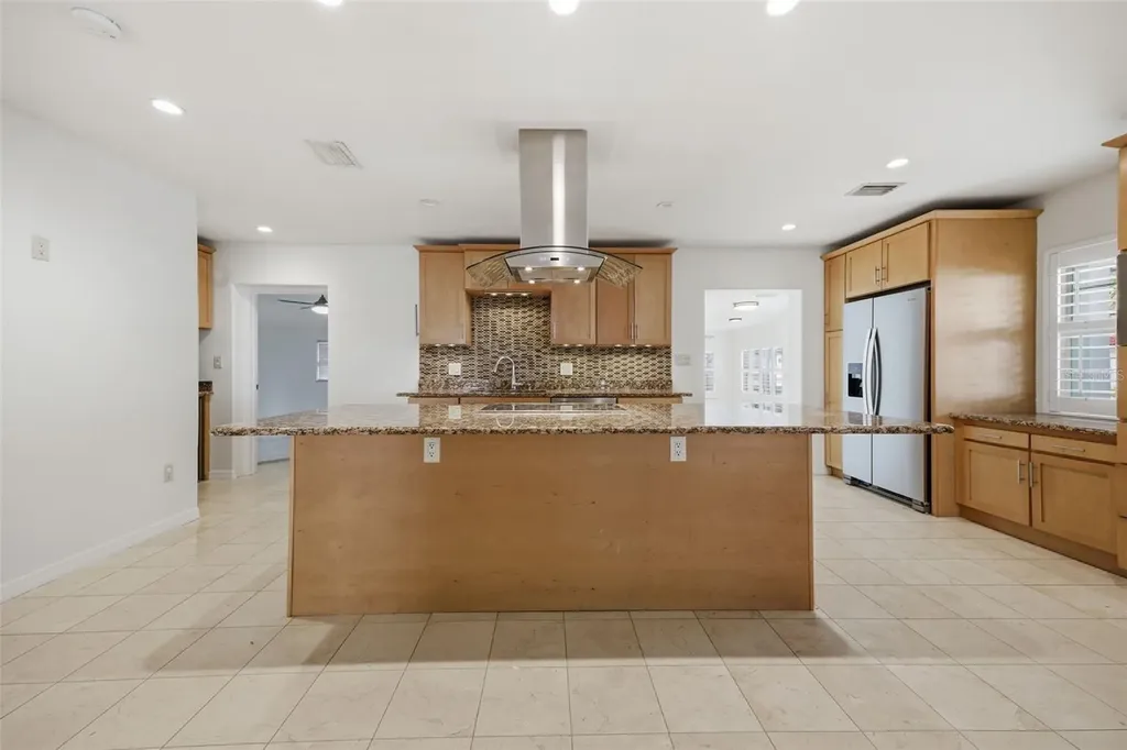 2512 W Kansas Avenue Tampa FL 33629