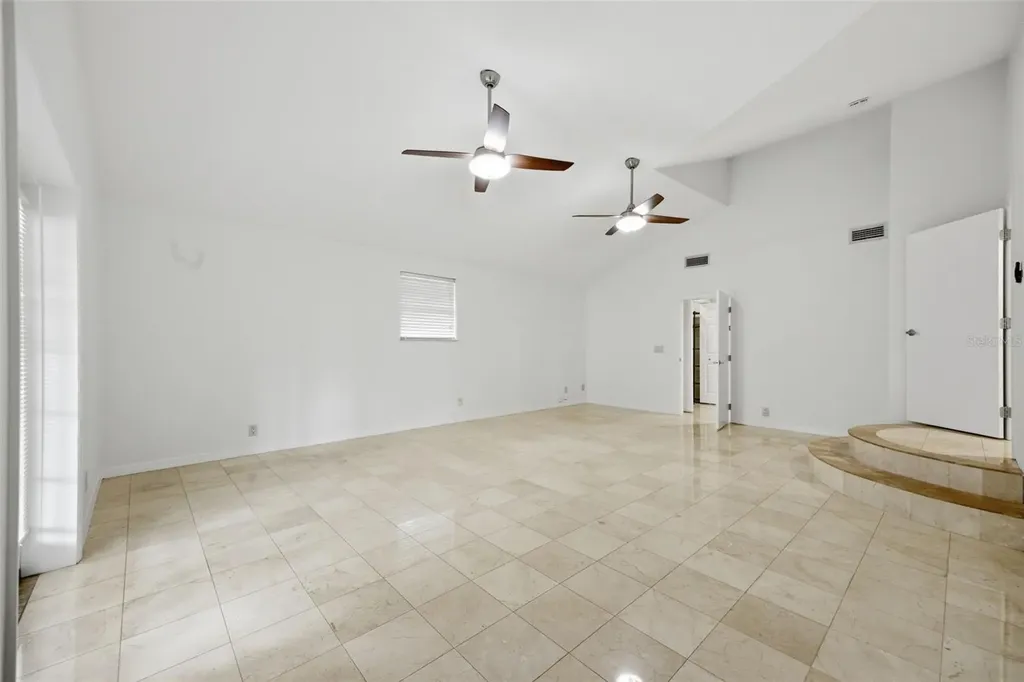2512 W Kansas Avenue Tampa FL 33629