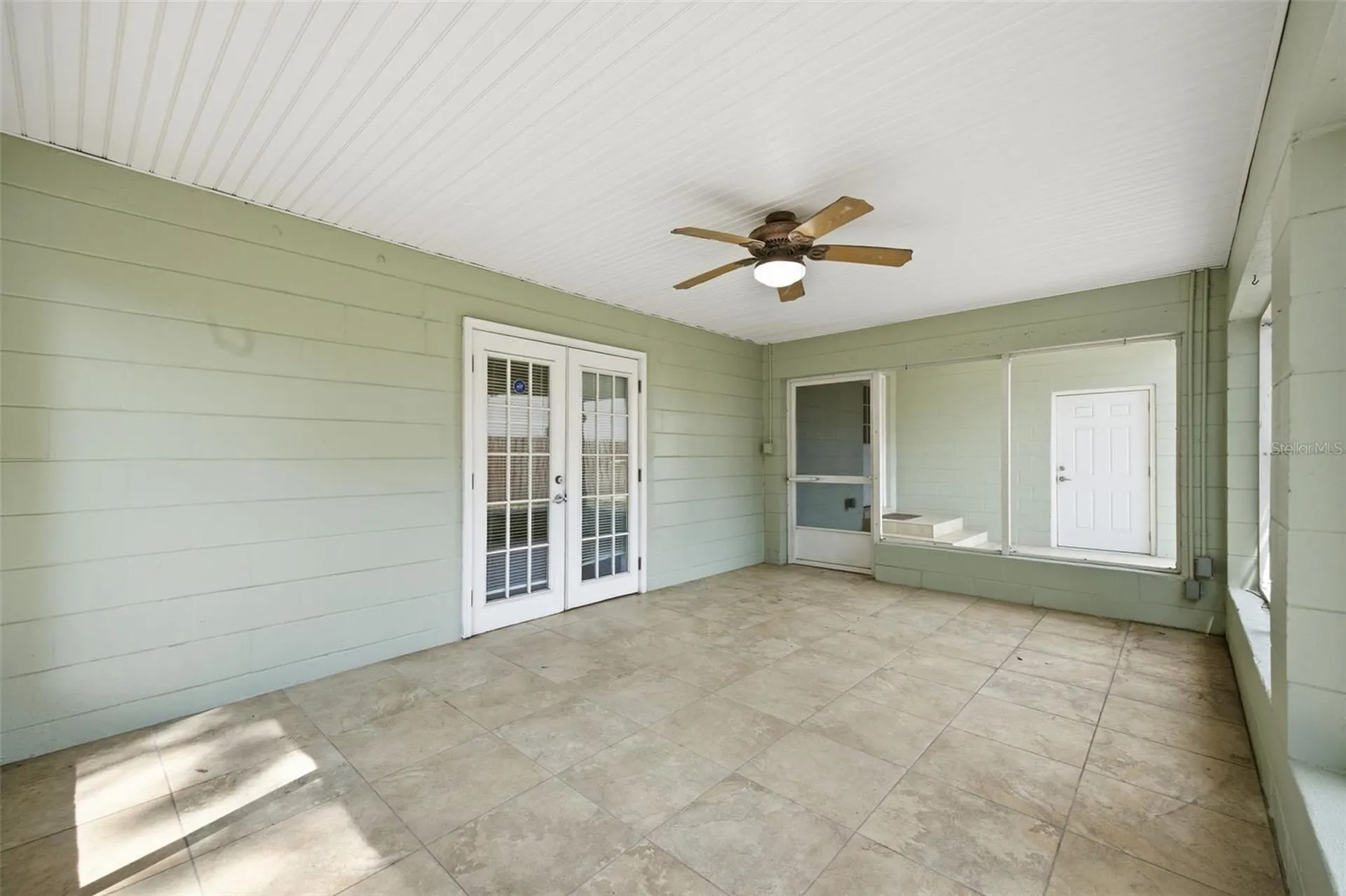 2512 W Kansas Avenue Tampa FL 33629