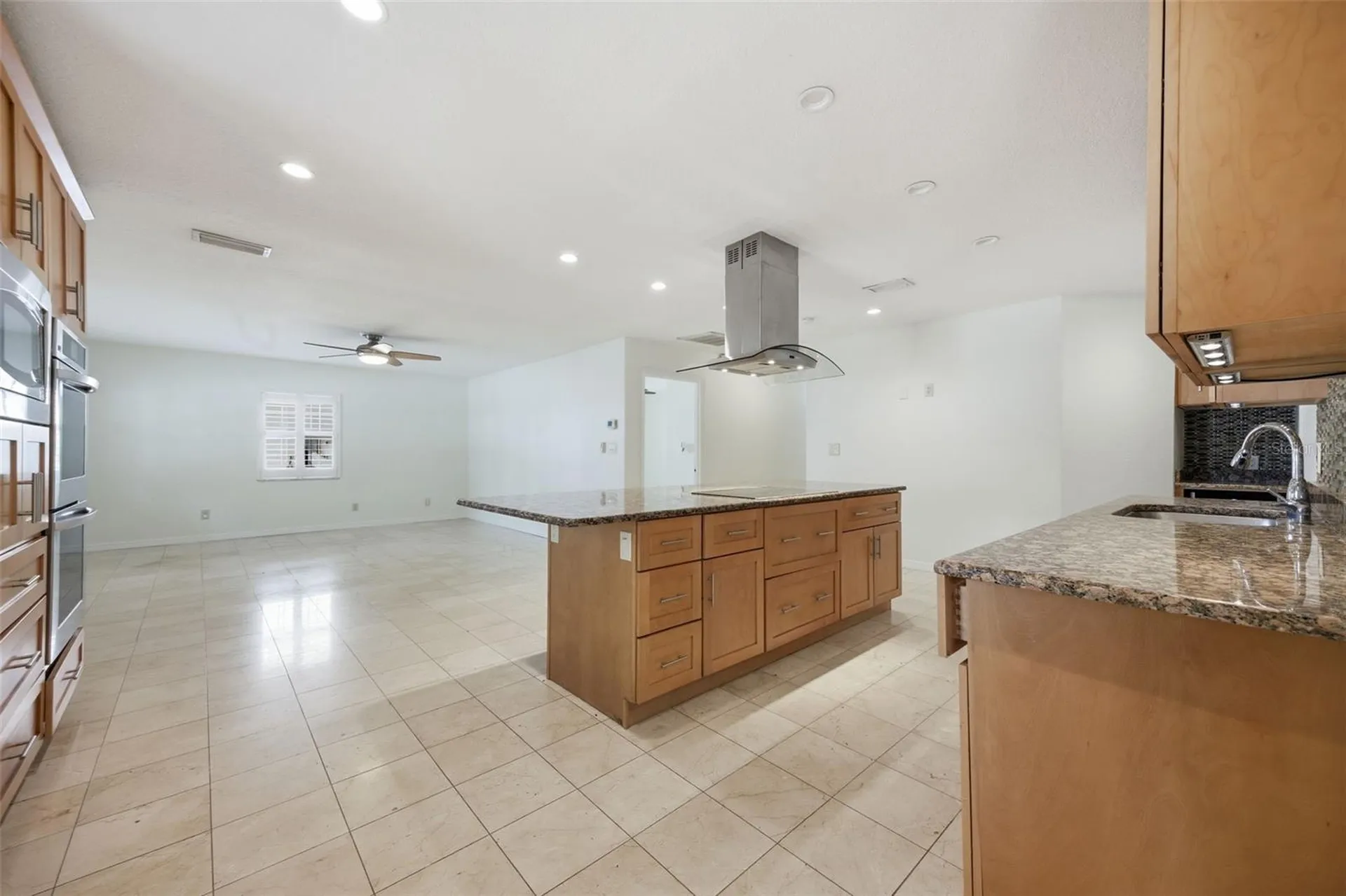 2512 W Kansas Avenue Tampa FL 33629