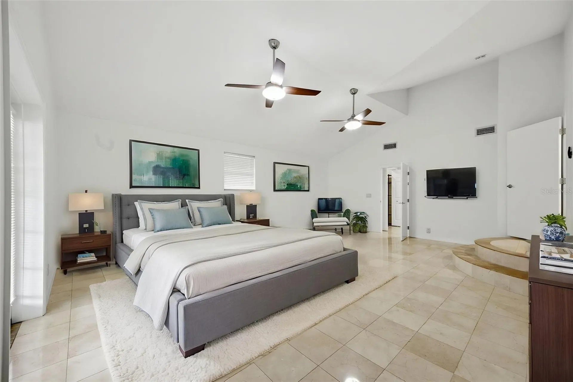 2512 W Kansas Avenue Tampa FL 33629
